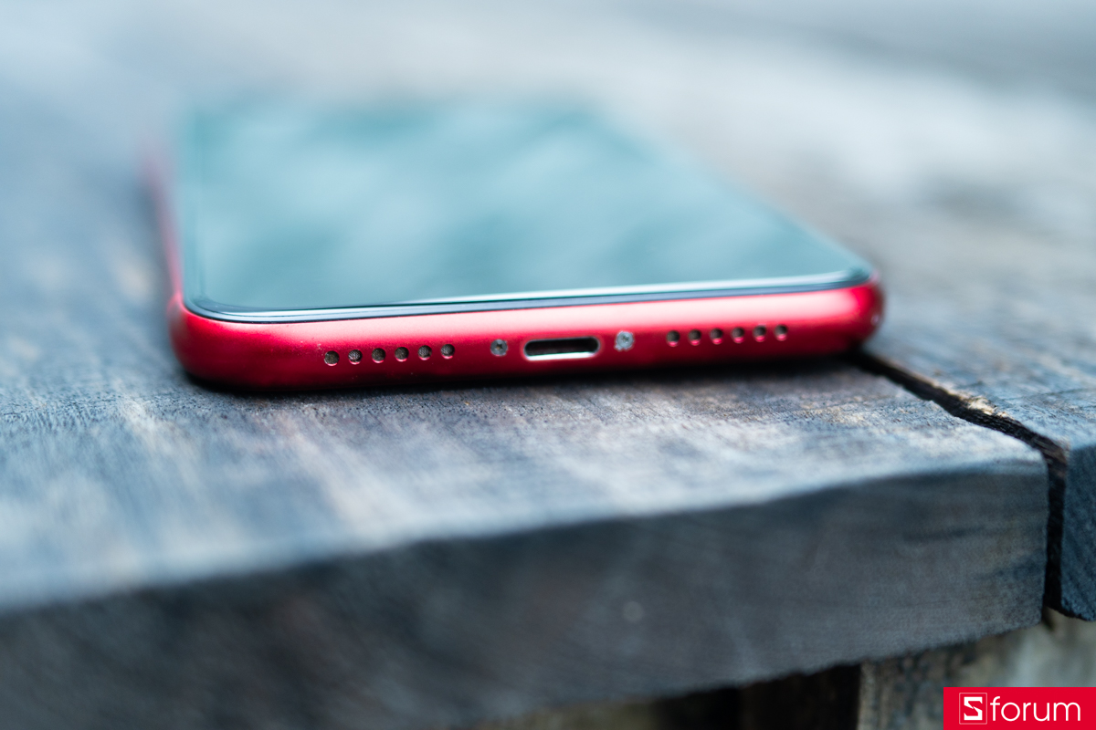 iPhone 11 vẫn sử dụng chuẩn sạc Lightning cũ của Apple