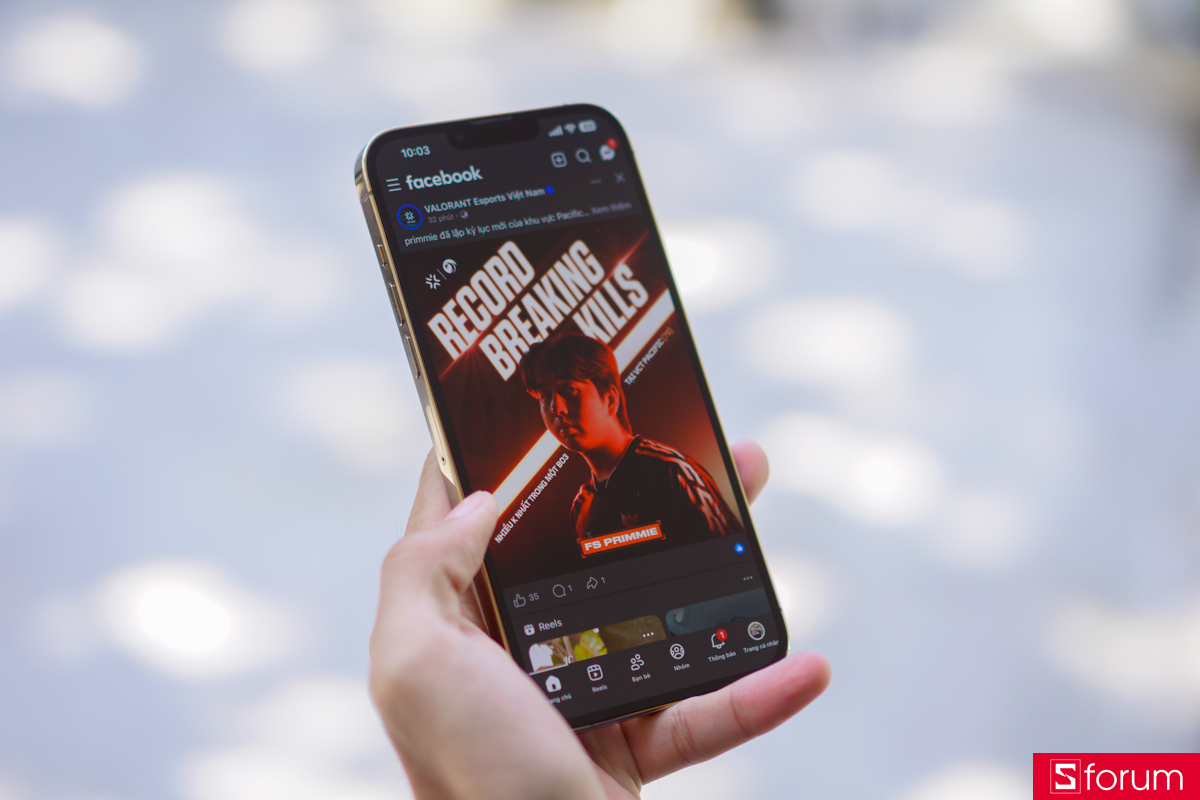 iPhone 13 Pro Max cũng là thế hệ iPhone đầu tiên được trang bị công nghệ ProMotion với tần số quét 120Hz.