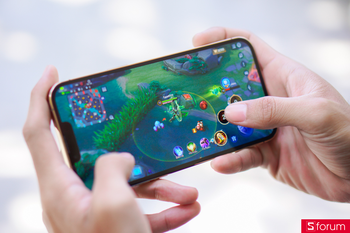 Trải nghiệm Liên Quân Mobile trên iPhone 13 Pro Max