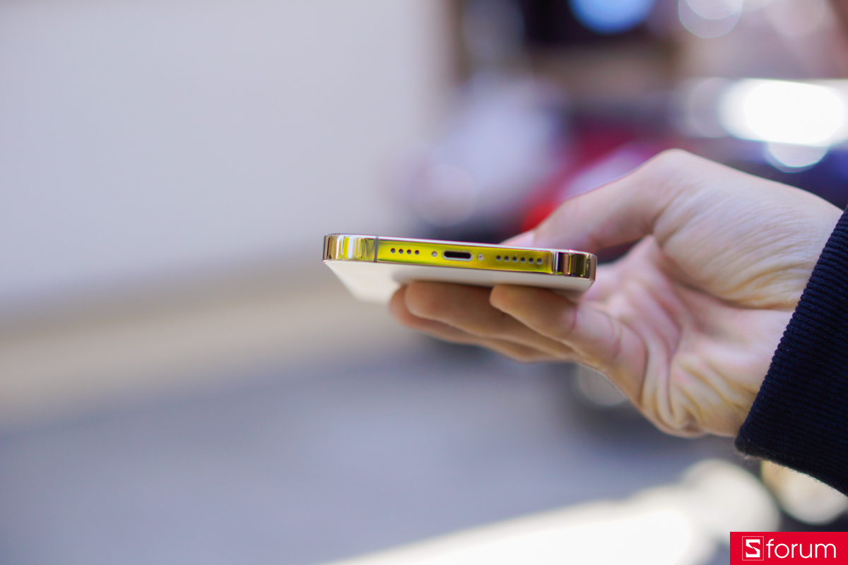 iPhone 13 Pro Max còn sử dụng cổng Lightning vẫn là một vấn đề tương đối khó chịu ở thời điểm hiện tại