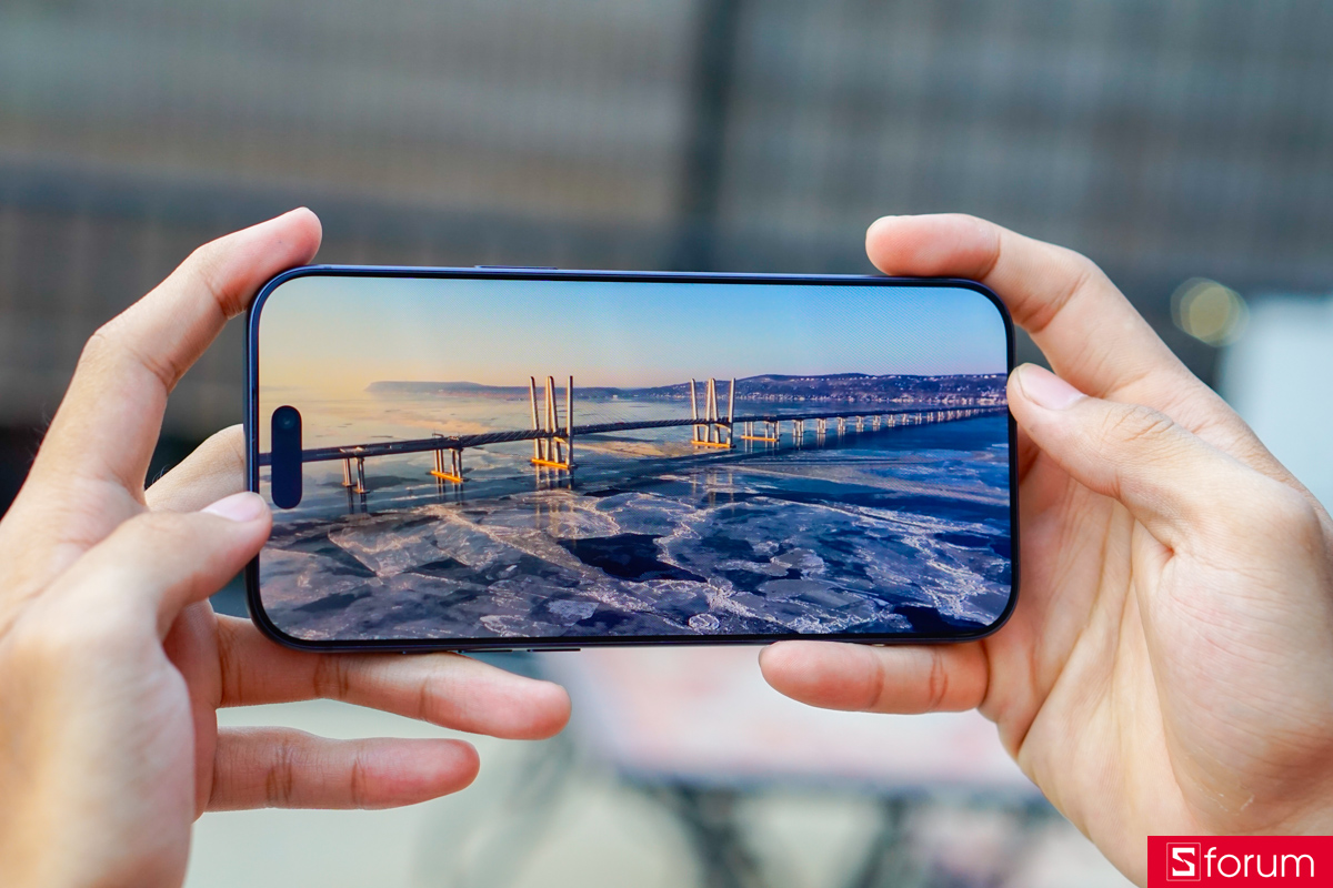 Phone 17 Pro Max sau 9 tháng vẫn mang đến trải nghiệm màn hình thuộc hàng top trong phân khúc smartphone flagship