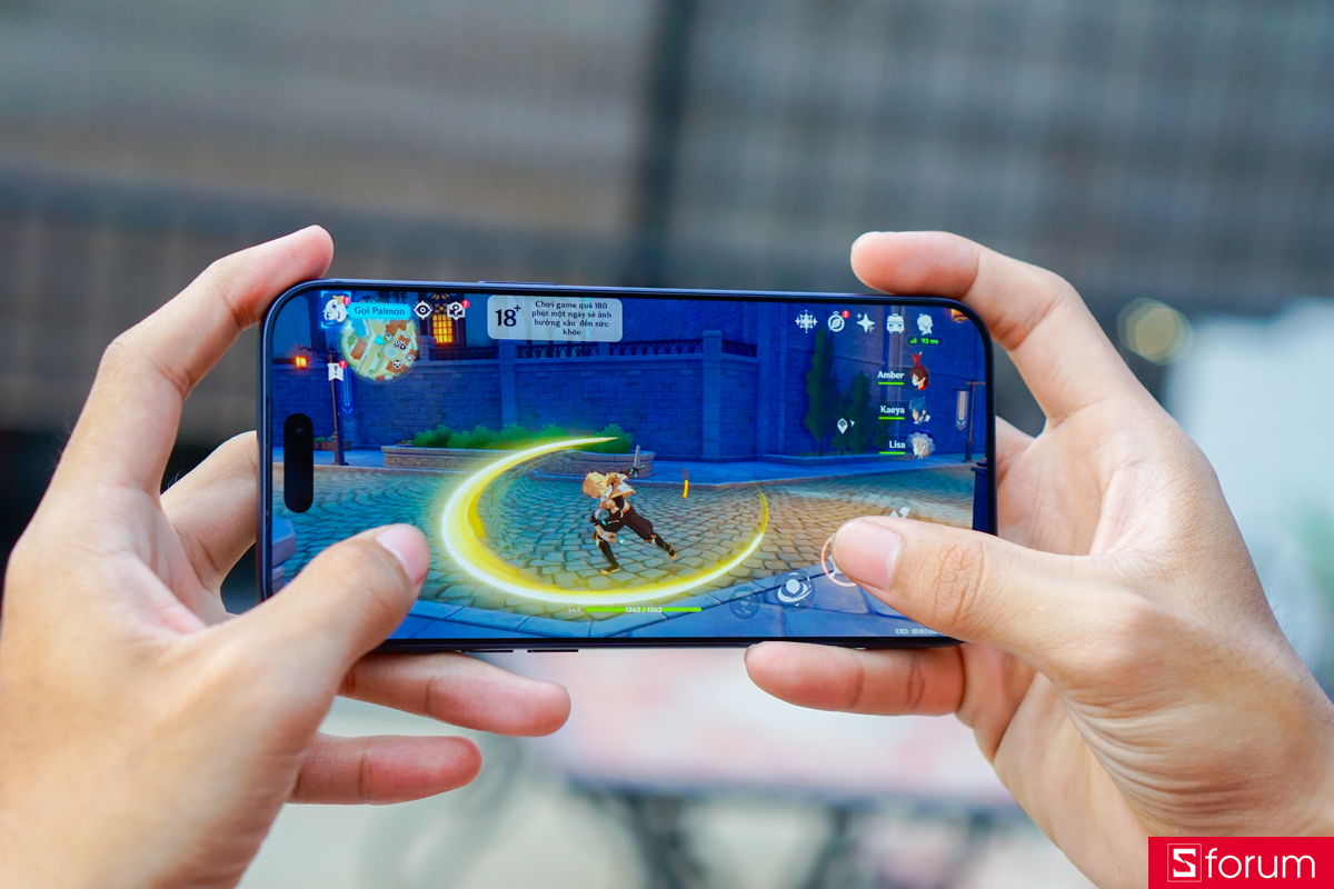 Trài nghiệm Genshin Impact trên iPhone 17 Pro Max