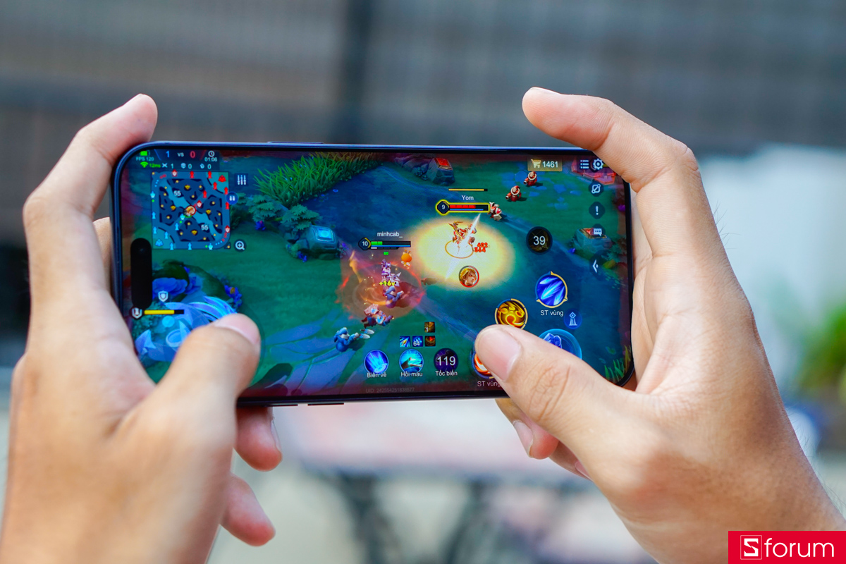 Trài nghiệm Liên Quân Mobile trên iPhone 17 Pro Max