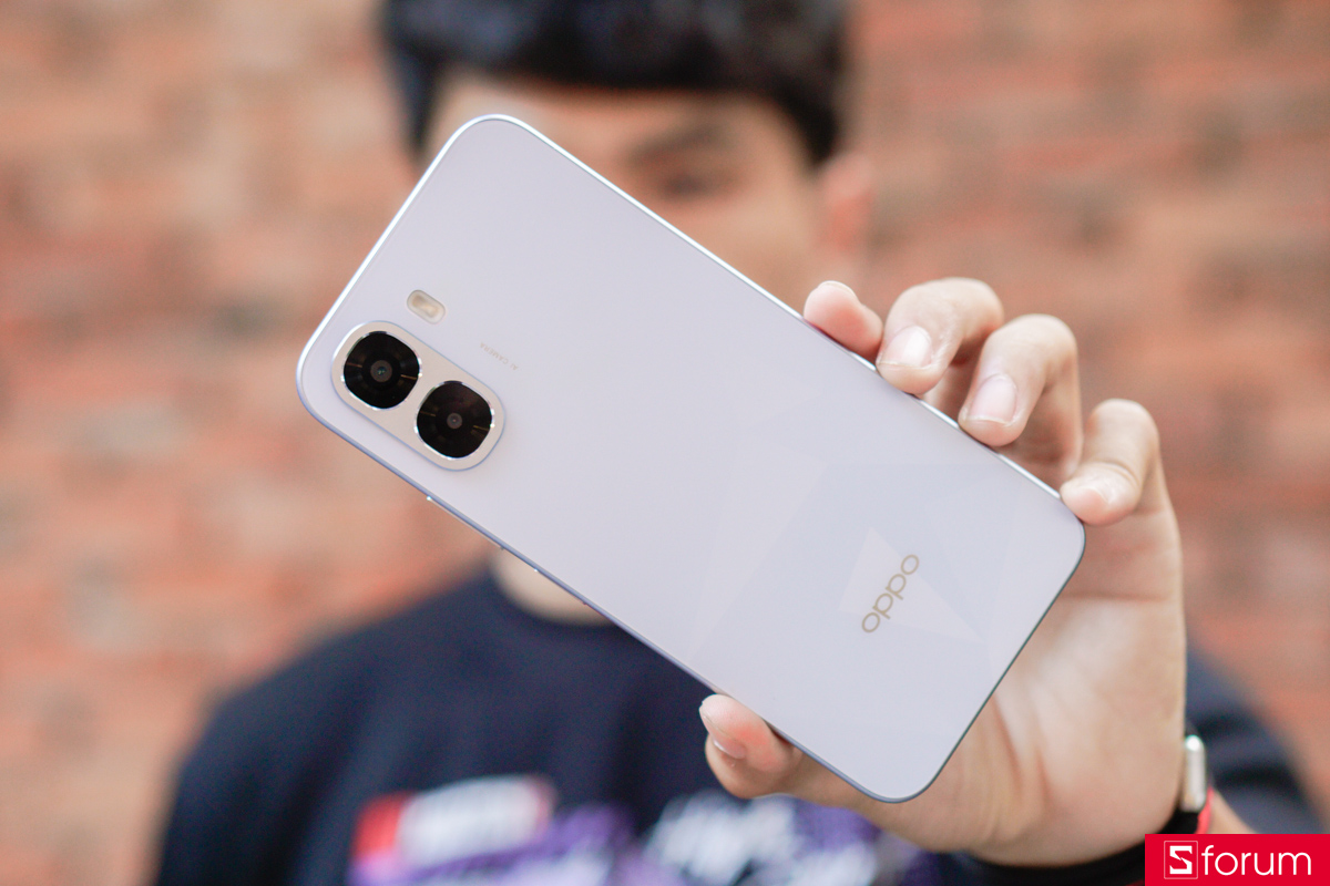 Điểm mình đánh giá OPPO A6t đáng giá nhất và cũng như các mẫu smartphone khác từ nhà OPPO đó chính là thiết kế mặt lưng cực kì đẹp