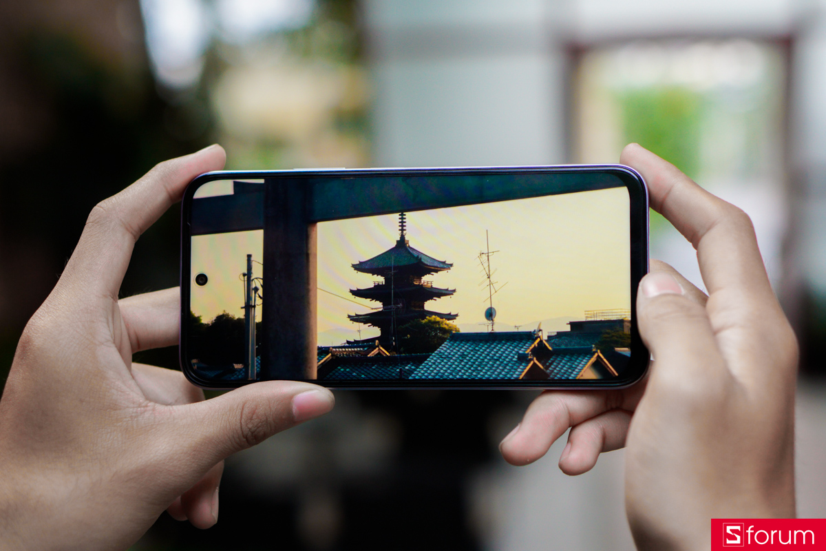 Qua trải nghiệm màn hình, mình có thể đánh giá OPPO A6t cho chất lượng hiển thị đủ ổn