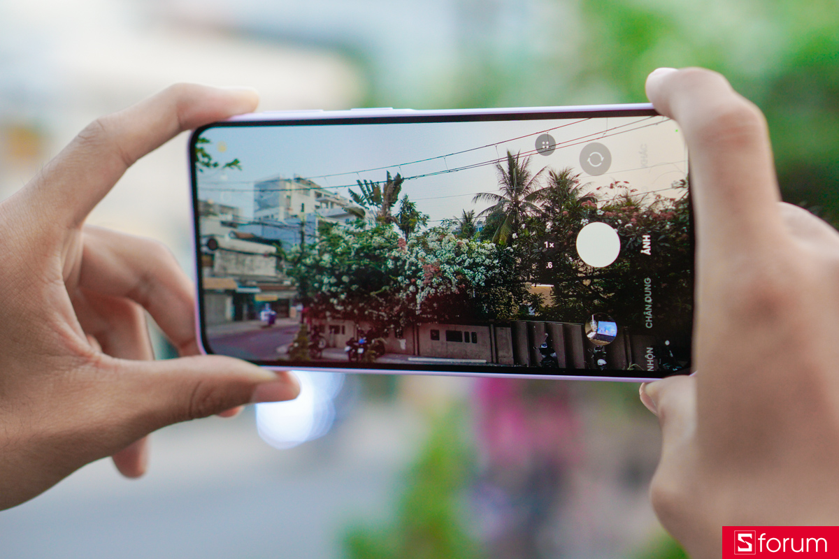 Samsung Galaxy A37 5G cũng hỗ trợ quay video với độ phân giải 4K ở cả camera trước và sau