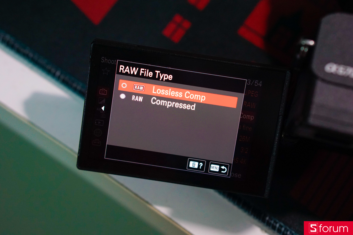 Sony A6700 hỗ trợ đầy đủ định dạng file RAW nén và không nén