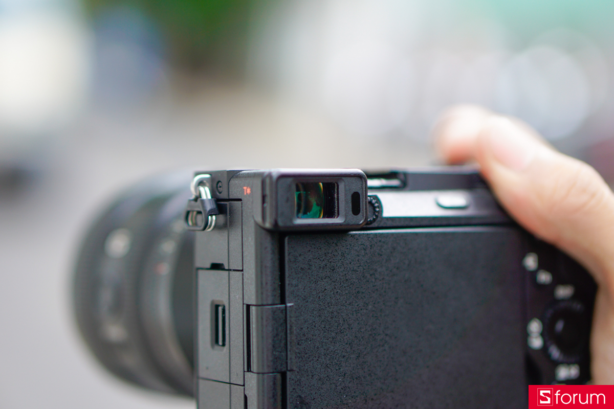 Sony A6700 vẫn giữ hệ thống ViewFinder