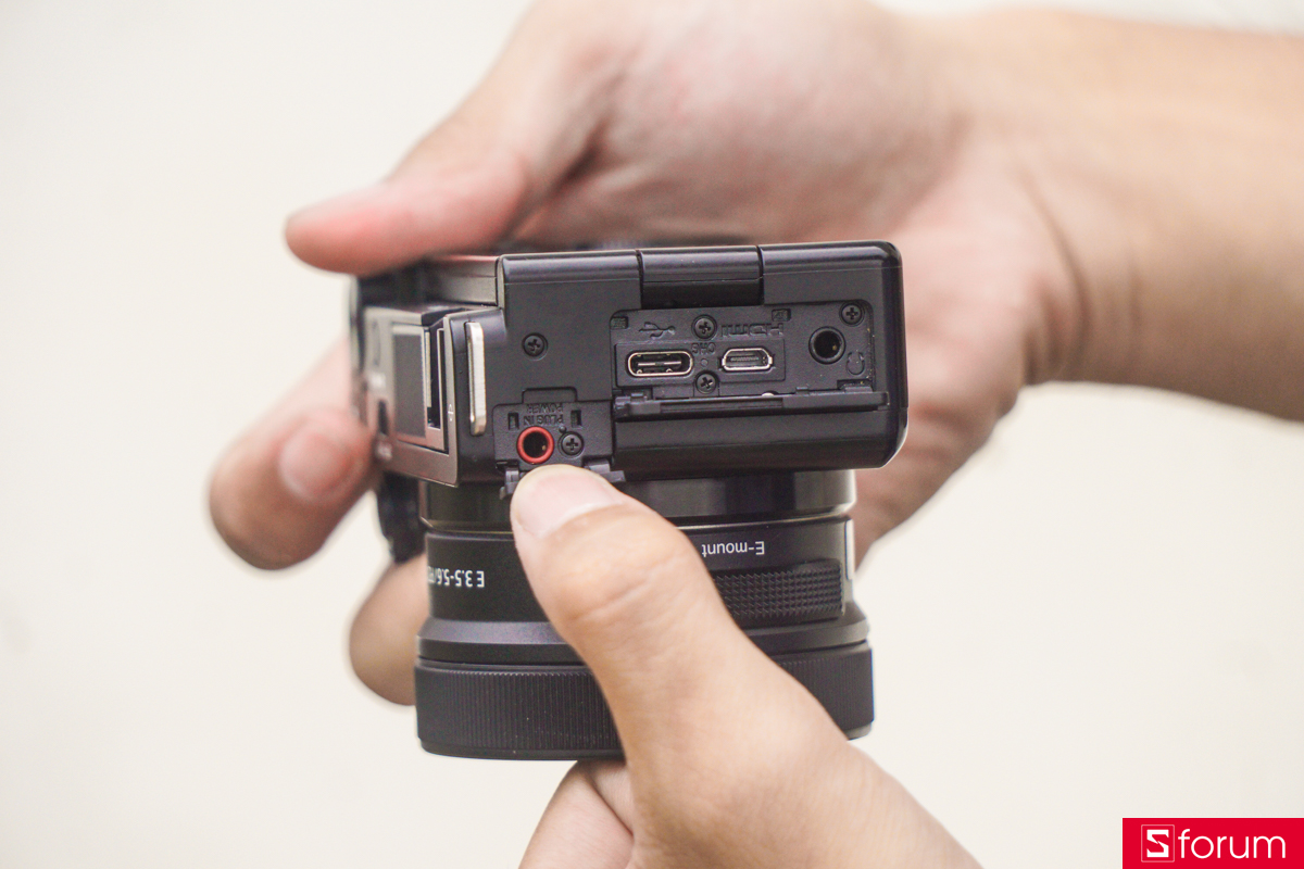 Sony ZV-E10 được trang bị đầy đủ các cổng cần thiết như cổng tai nghe, USB Type-C và mini HDMI