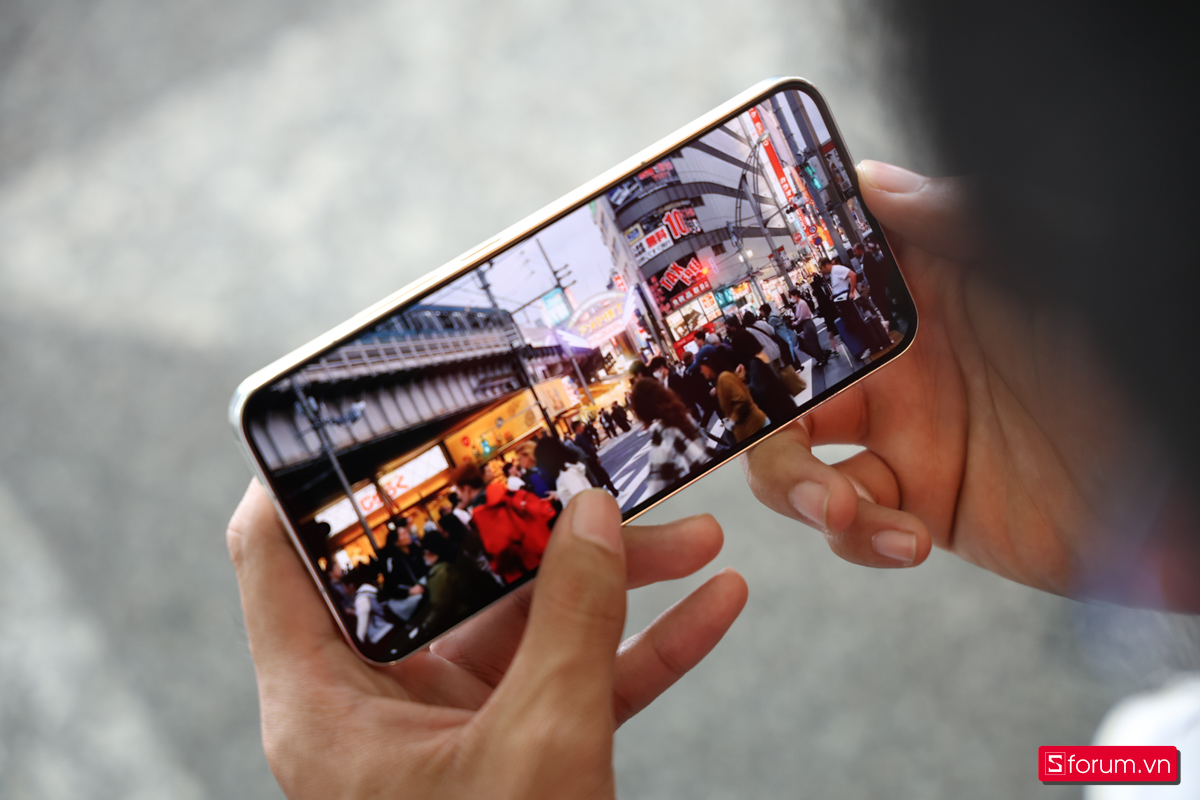 Đánh giá Xiaomi 13 trong năm 2025 có một màn hình chất lượng rất ổn
