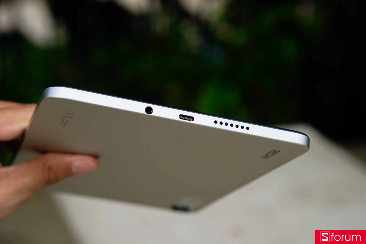 Cổng USB-C và jack 3.5mm trên Xiaomi Redmi Pad 2 9.7
