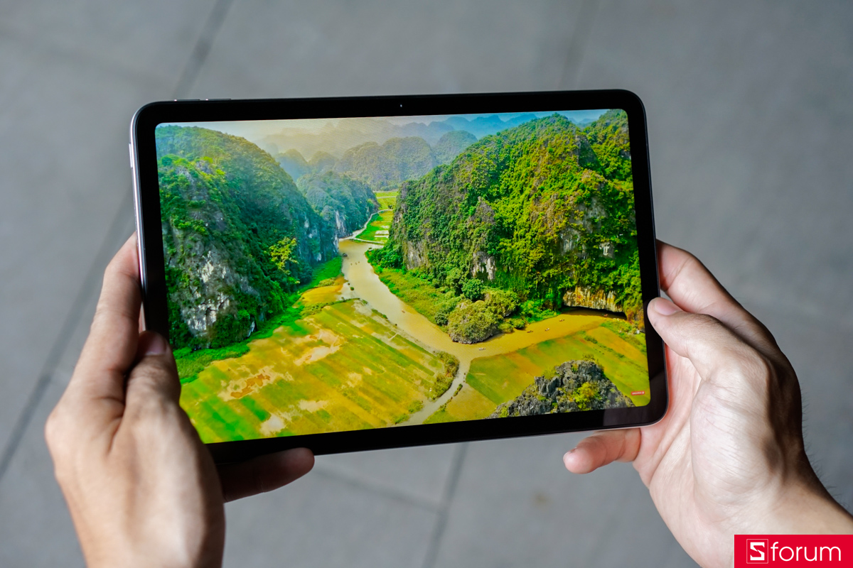 Xiaomi Redmi Pad 2 9.7 sở hữu chiếc màn hình khá tốt trong phân khúc với tấm nền IPS LCD 9.7 inch, độ phân giải 1280 x 2048 pixels