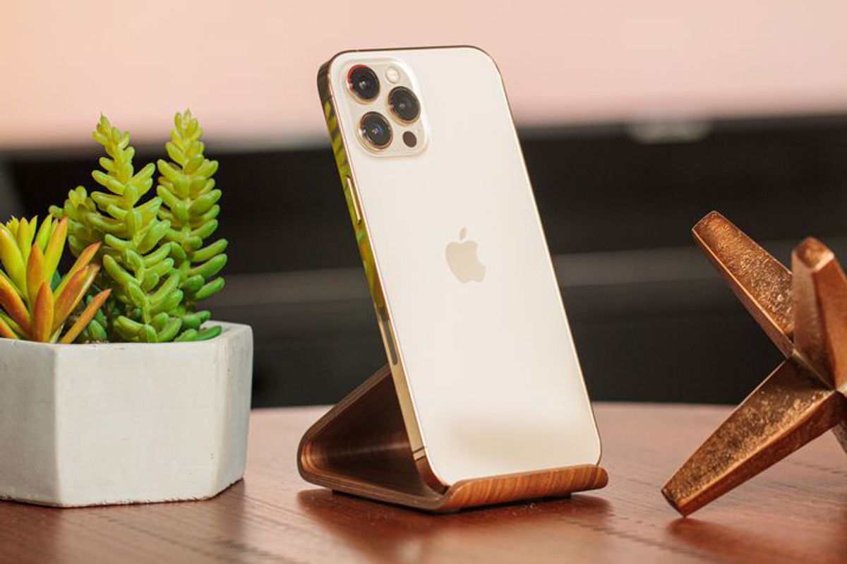 iPhone 12 Pro Max vẫn là một chiếc máy tổng thể tương đối tốt