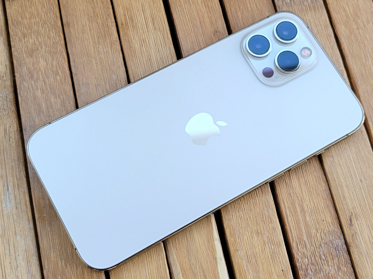 Vấn đề quá nhiệt vẫn là một điểm trừ lớn của iPhone 12 Pro Max