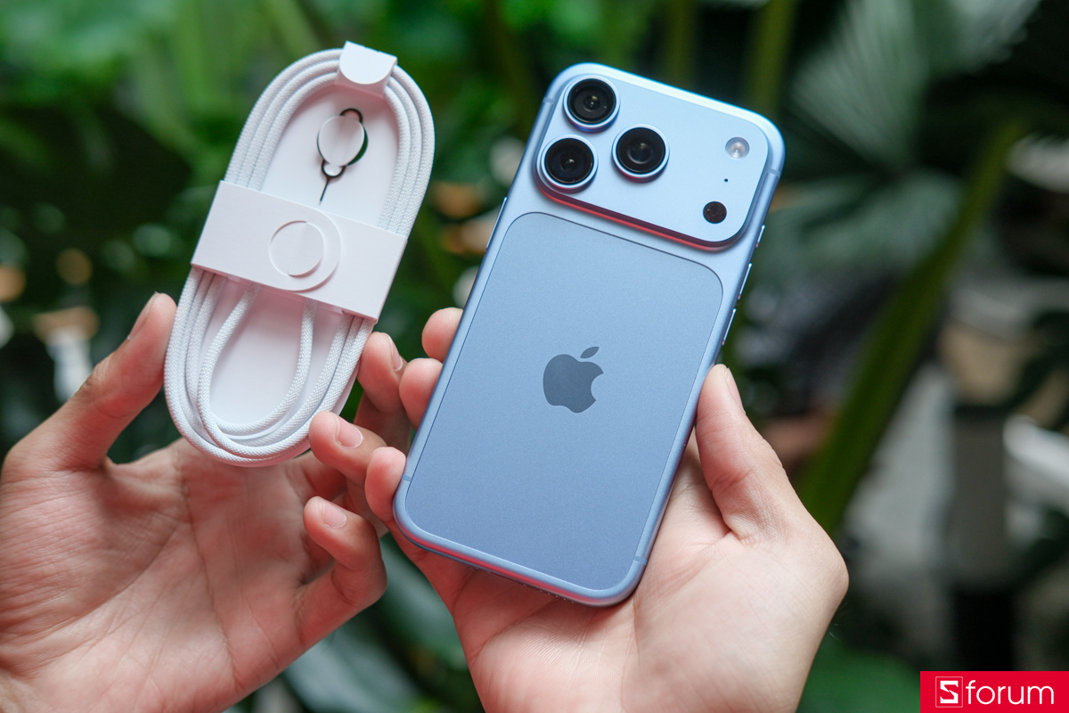 Mở hộp và phụ kiện của iPhone 18 Pro