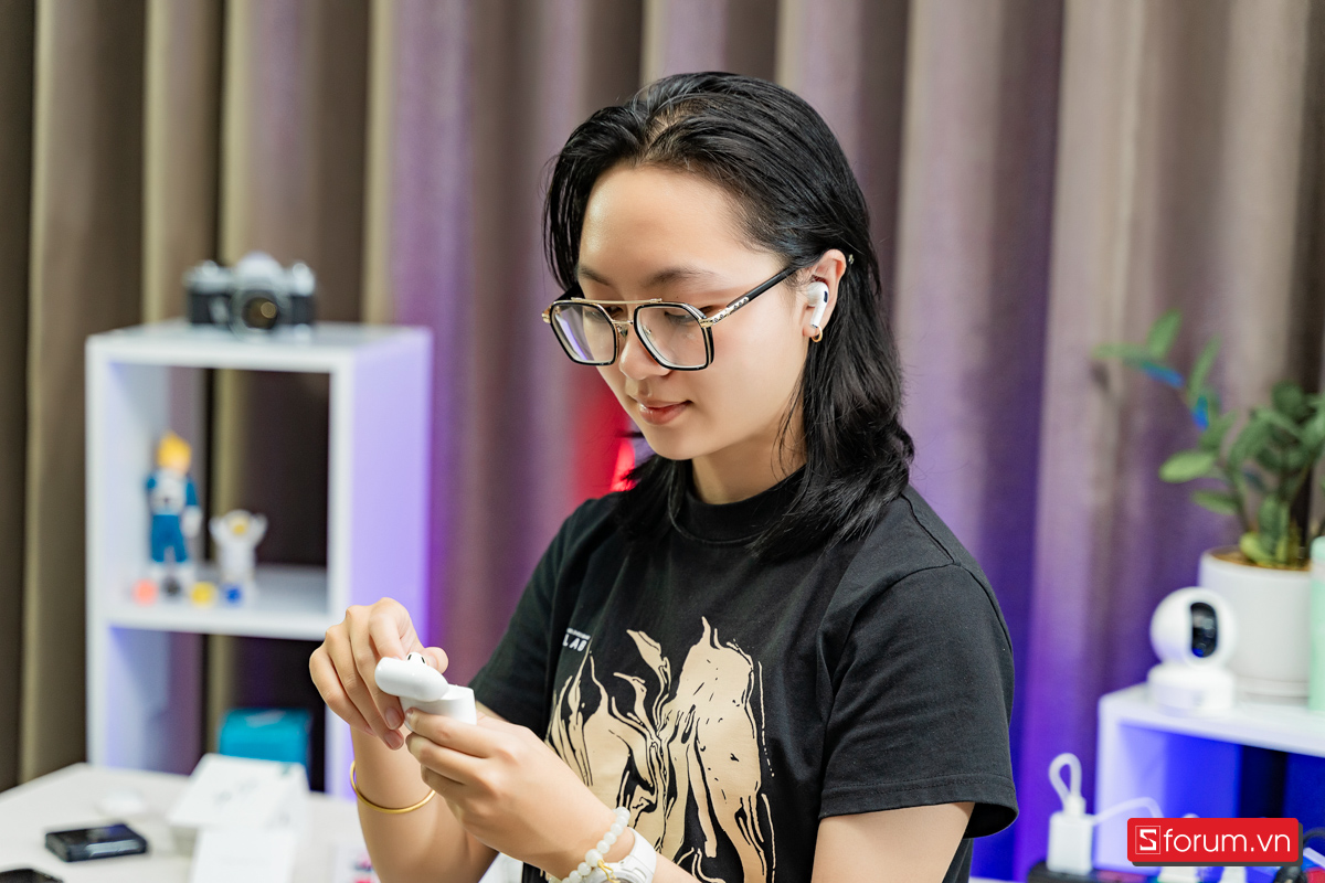 Apple AirPods Pro 2 được ra mắt vào năm 2022 là thế hệ nâng cấp tiếp nối của dòng Pro của hãng