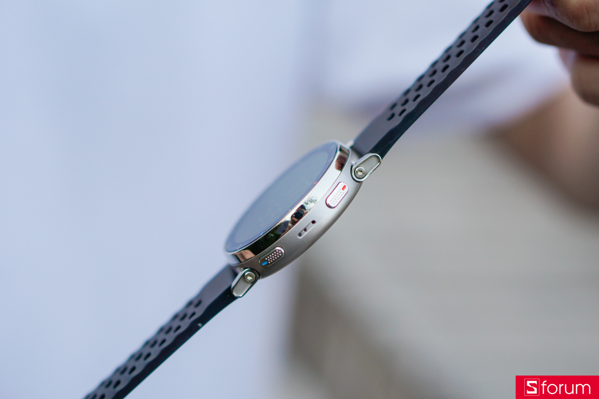 Cạnh phải của Amazfit Active 3 Premium