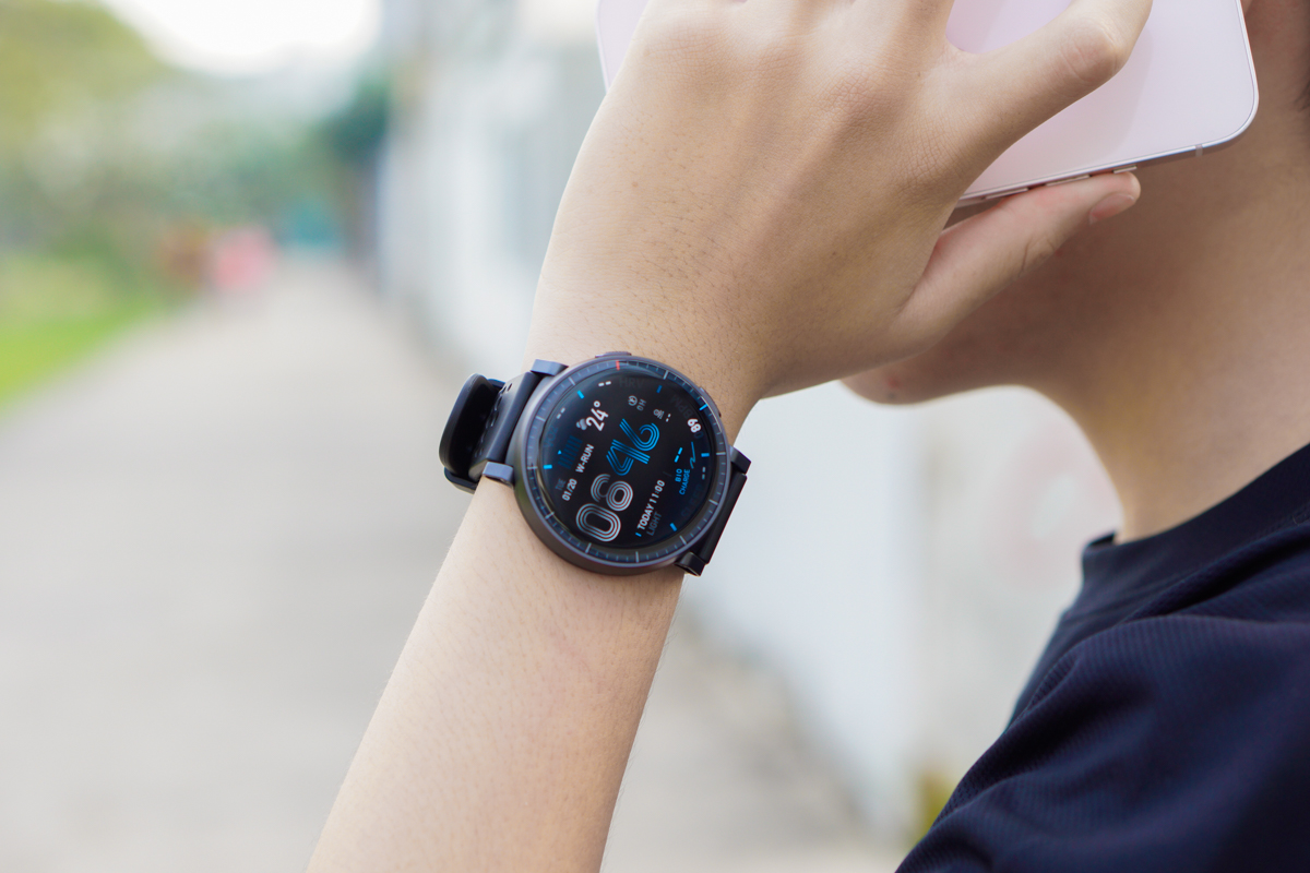 Trên tay Amazfit Active Max: Màn hình lớn, "xịn" nhất dòng Active, pin 25 ngày