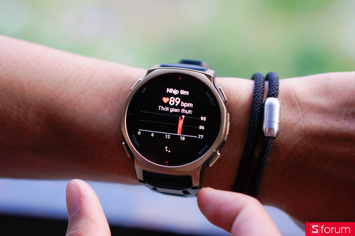 Amazfit T-Rex 3 Pro 44mm vẫn được trang bị hệ thống cảm biến BioTracker 6.0 PPG mới, hỗ trợ theo dõi nhịp tim, nồng độ SpO₂, mức độ stress và nhiều chỉ số sức khỏe khác một cách liên tục 24/7