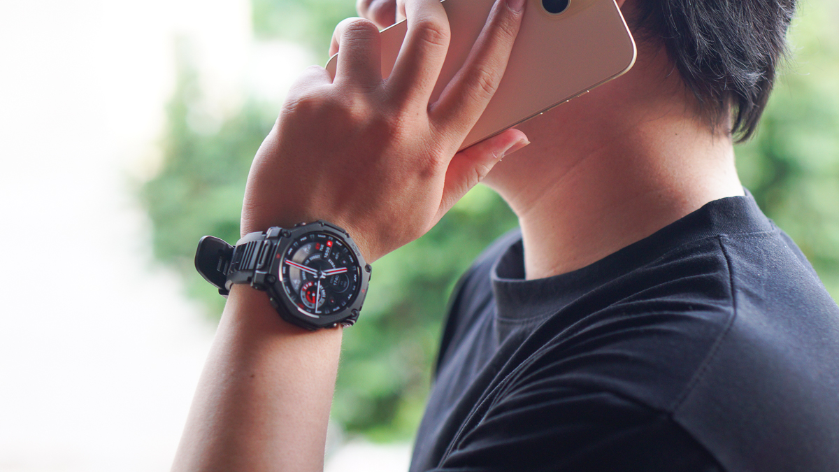 Trên tay Amazfit T-Rex 3 Pro: Smartwatch siêu bền với kính sapphire, viền Titan Grade 5, giá 9.9 triệu đồng