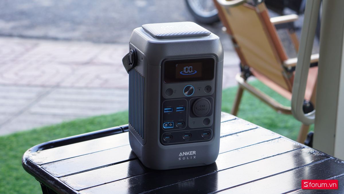 Trên tay trạm sạc di động Anker Solix C300 DC: Công suất lớn, hỗ trợ cổng sạc đa dạng, phù hợp cho du lịch ngắn ngày