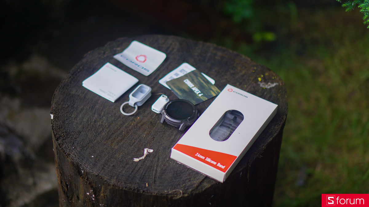 Phụ kiện đi kèm của Coros Apex 4 cũng khá đơn giản nhưng không khác biệt so với các sản phẩm trước của hãng