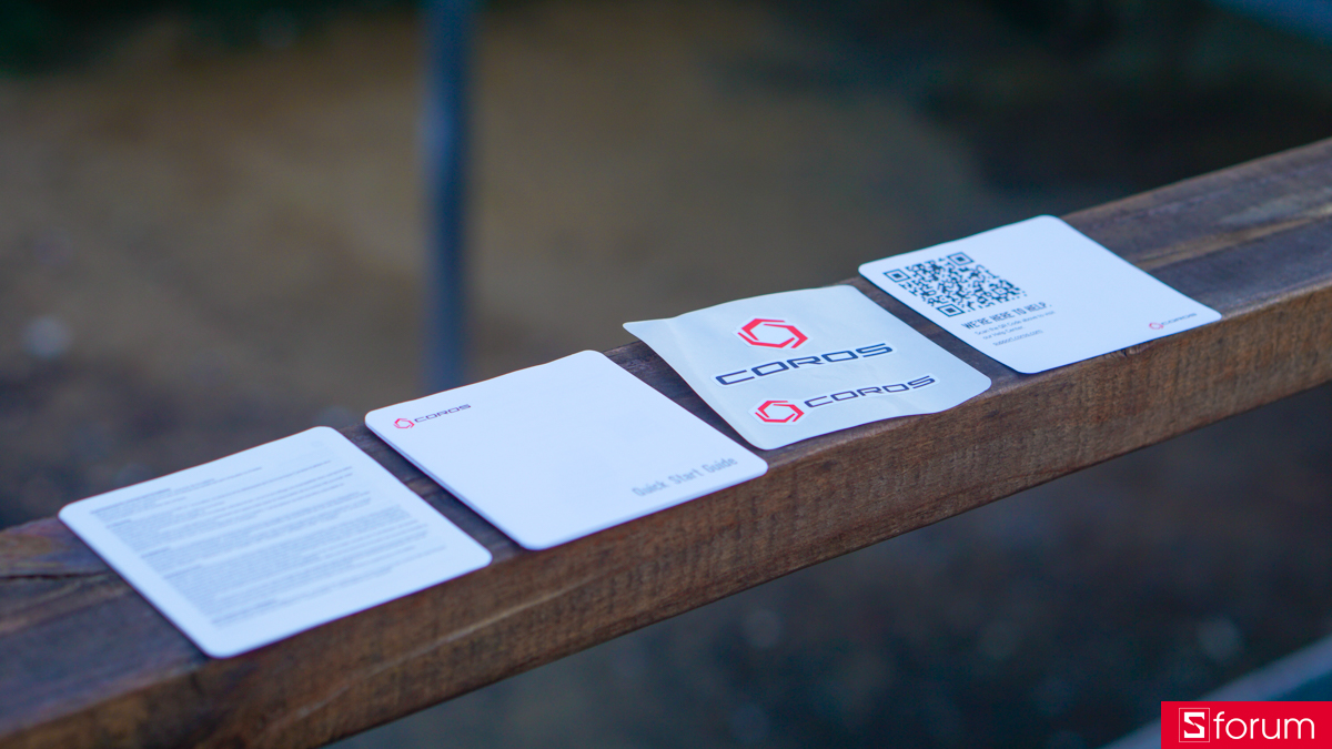 Sách HDSD và bộ sticker của Coros Nomad