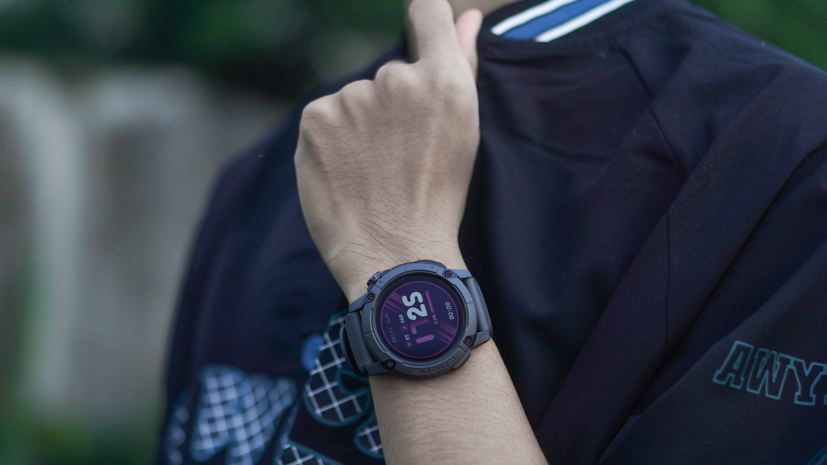 Trên tay Coros Nomad: Smartwatch chuyên thể thao ngoài trời, thiết kế Rugged hầm hố, pin trâu, giá 10.3 triệu