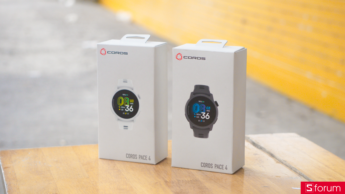 Trên tay Coros Pace 4 được đóng gói gọn gàng cùng hình ảnh tả thực của sản phẩm ở ngay mặt trước