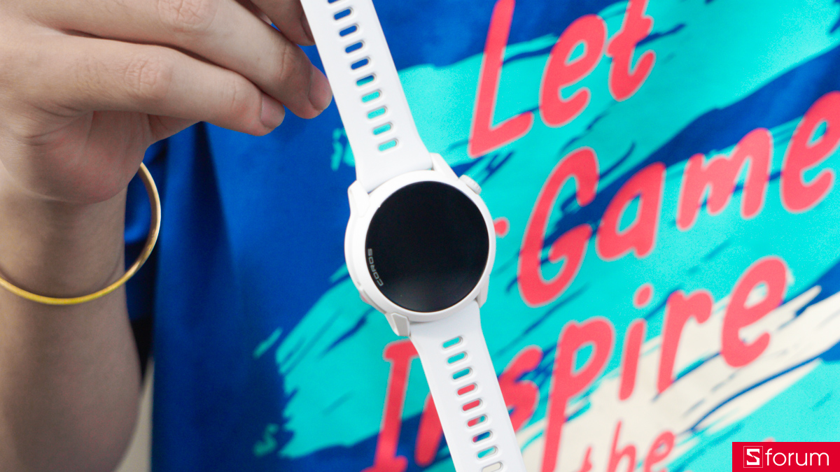 Chất liệu của Coros Pace 4 được hoàn thiện bằng polymer giúp trọng lượng tổng thể của đồng hồ chỉ khoảng 40 gram