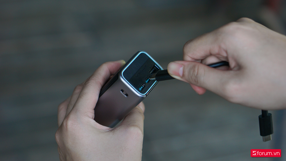 Cuktech 10 Mini cho công suất sạc đầu vào tối đa lên đến 55W