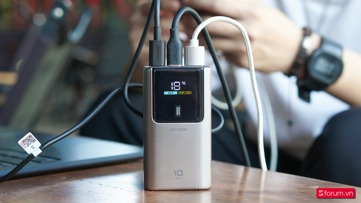 Cuktech 10 Mini cho khả năng phân luồng dòng điện khá thông minh, đảm bảo cho khả năng cung cấp dòng điện tốt nhất khi sạc 