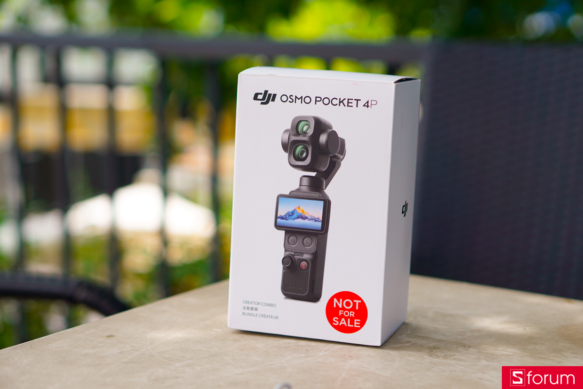DJI Osmo Pocket 4P được đóng gói khá gọn gàng trong một chiếc hộp màu trắng cùng hình ảnh và thông tin sản phẩm ở ngay trên hộp