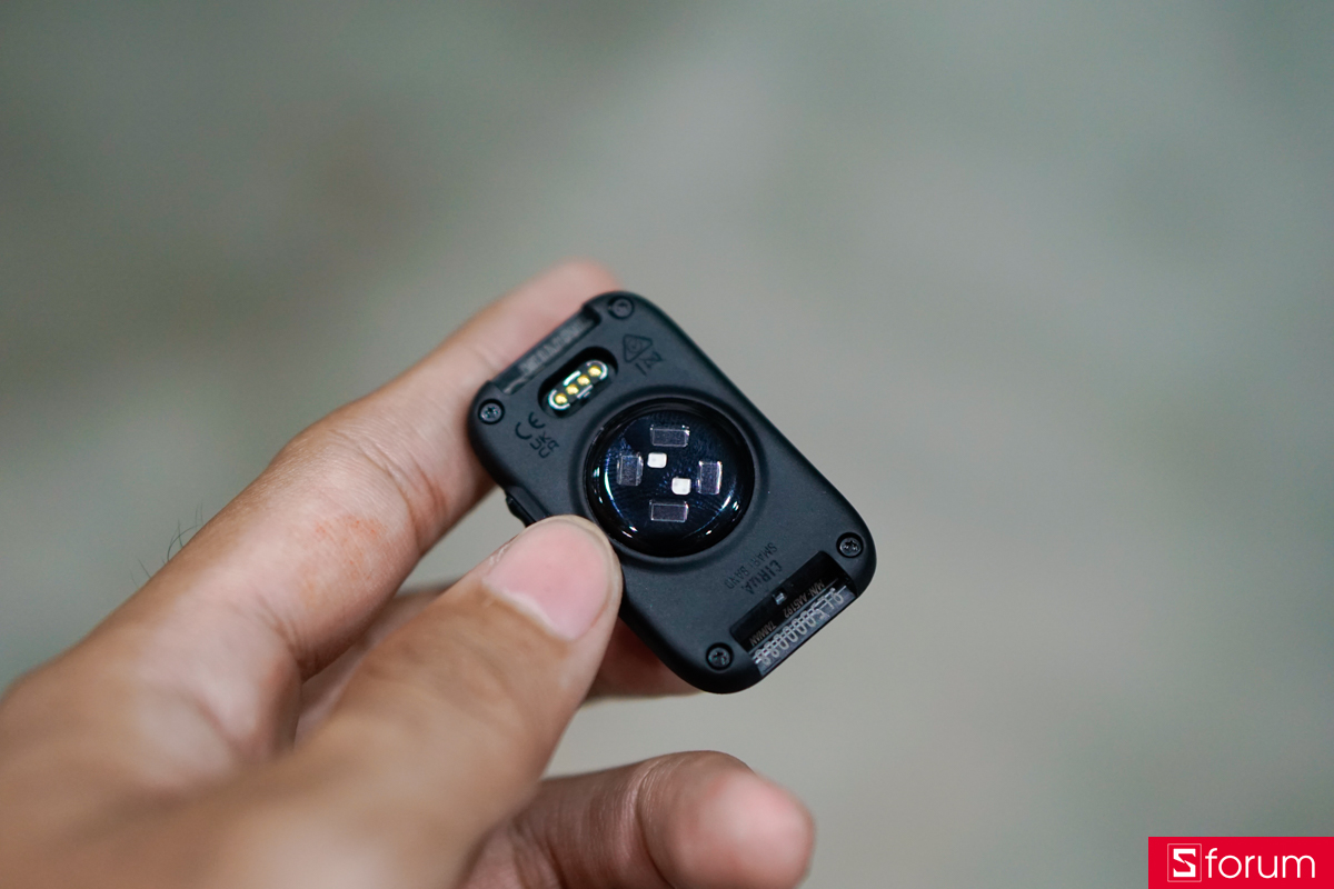 Thiết kế và ngoại hình của Garmin CIRQA