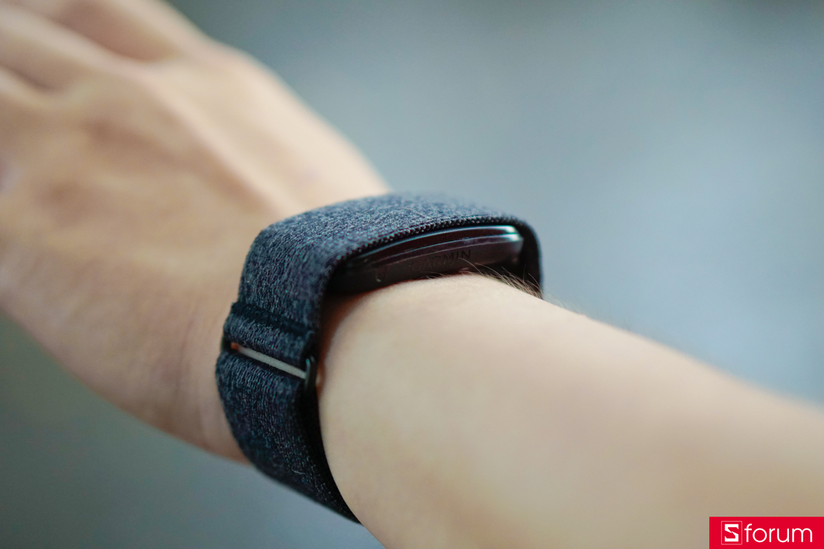 Thiết kế và ngoại hình của Garmin CIRQA