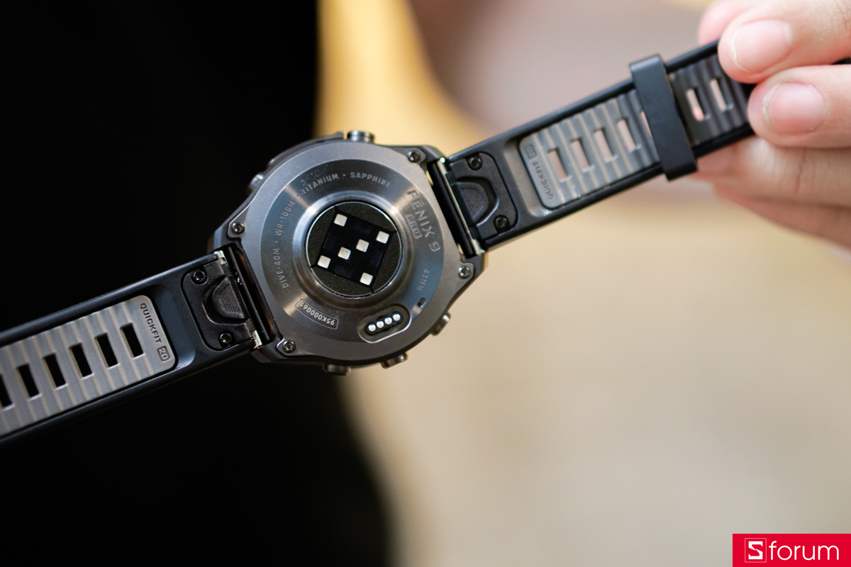 Thiết kế và ngoại hình của Garmin Fenix 9 Pro