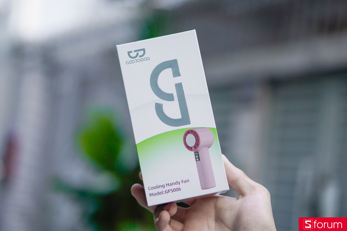 Goojodoq GFS006 được đóng gói trong một chiếc hộp tương đối lớn