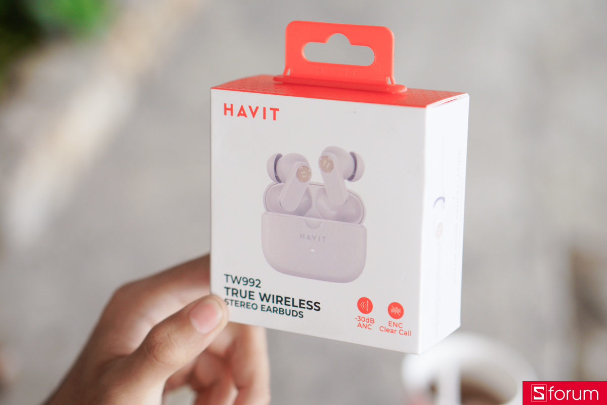 Havit TW992 được đóng hộp với tông màu trắng - cam cực kì nổi bật