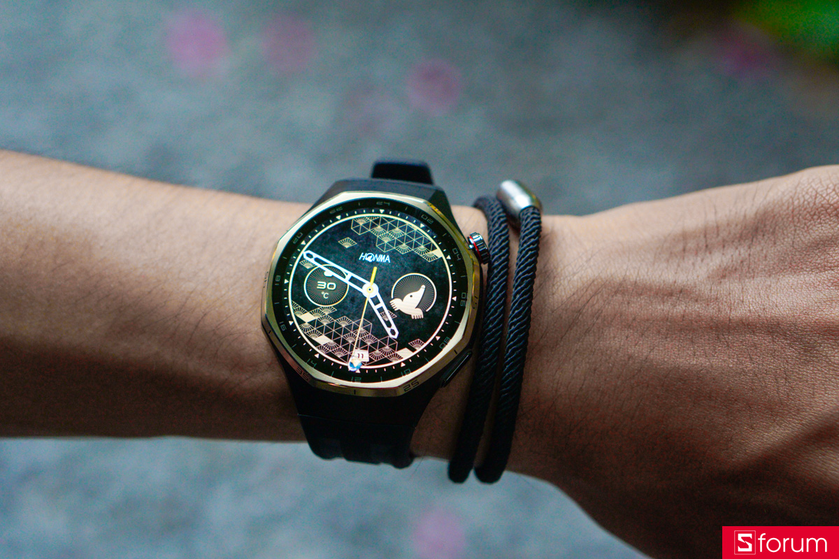 Điều ấn tượng đầu tiên khi cầm trên tay phiên bản HONMA x GT 6 Pro chính là sự khác biệt trong từng chi tiết hoàn thiện