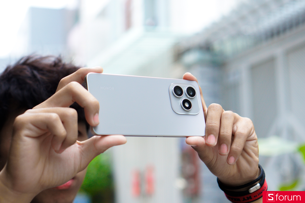 HONOR X8d hoàn toàn tự tin tỏa sáng trong tầm giá nhờ cụm camera chính có độ phân giải siêu cao lên tới 108MP hỗ trợ chống rung quang học OIS