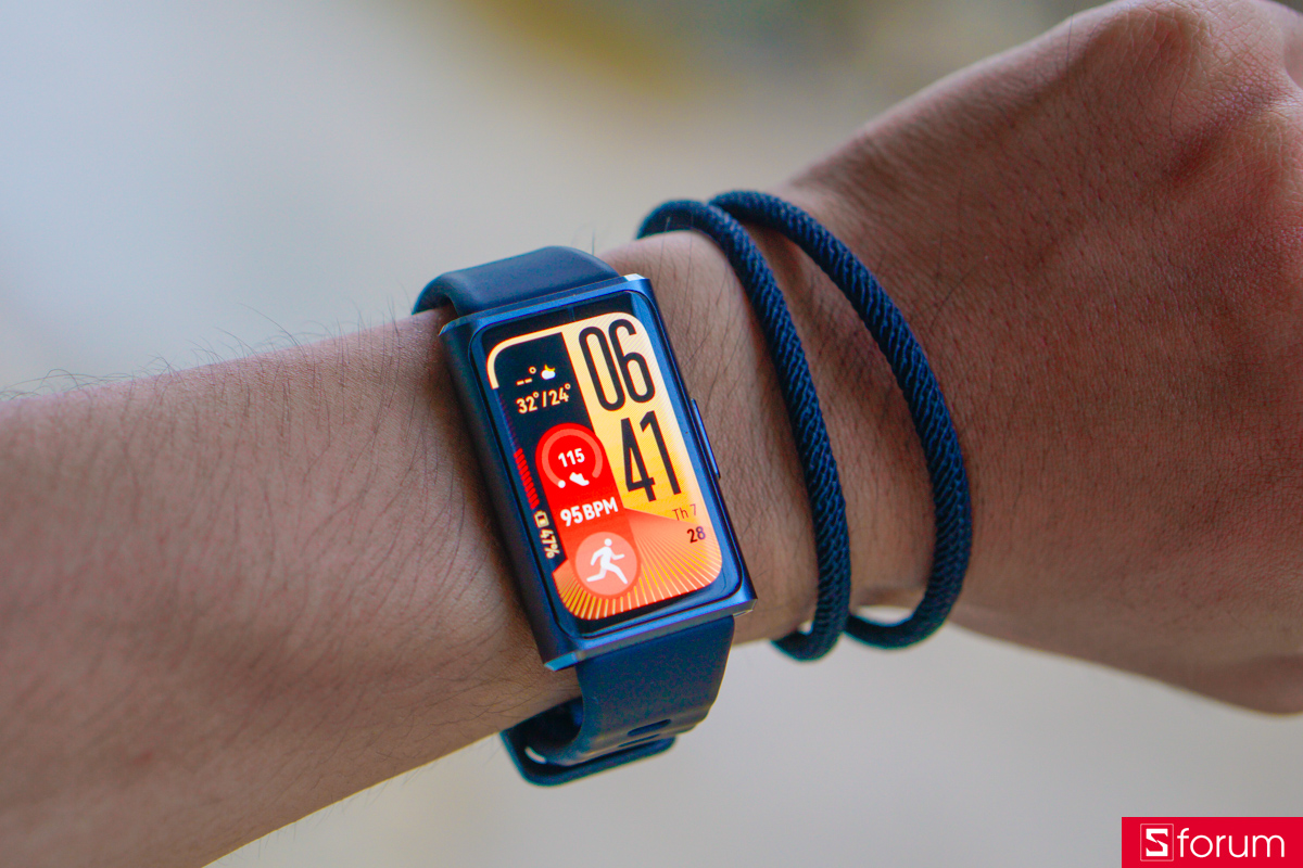 Huawei Band 11 Pro vẫn được trang bị độ sáng lên đến 2000 nits cùng với hệ điều hành cực kì mượt