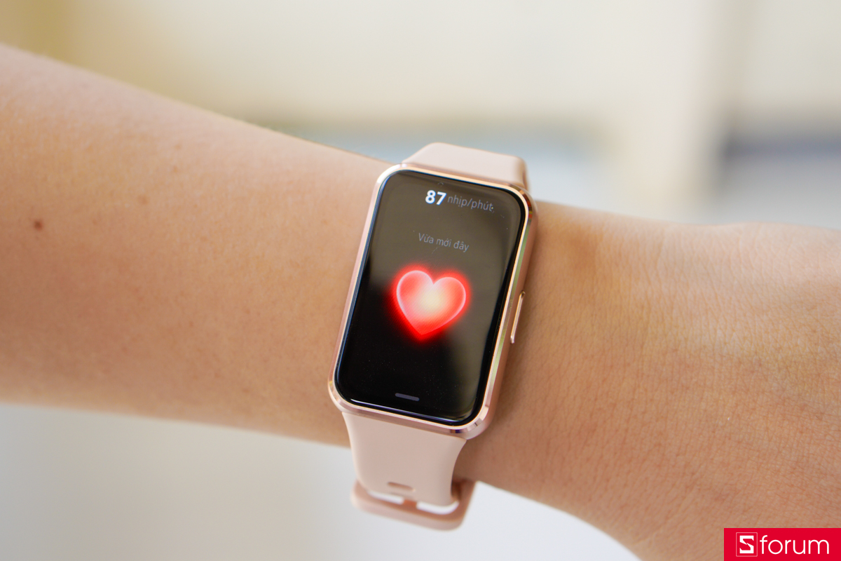 Đo nhịp tim trên Huawei Band 11
