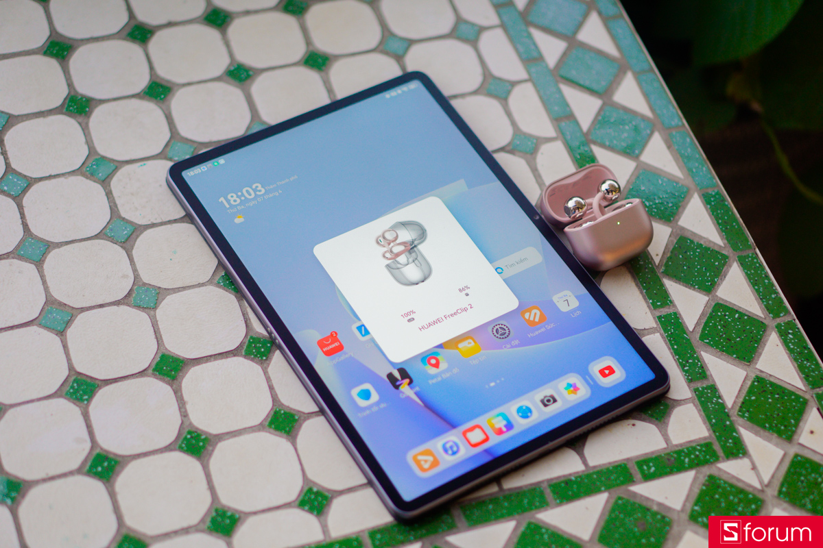 Về mặt kết nối, Huawei FreeClip 2 màu Rose Gold trang bị chuẩn Bluetooth 6.0 tiên tiến, đồng bộ tốt với hệ sinh thái sản phẩm Huawei 