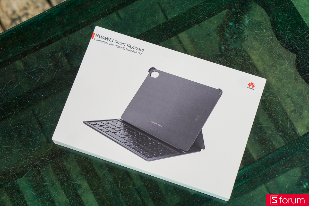 Đóng gói bộ ốp lưng kiêm bàn phím của Huawei MatePad 11.5