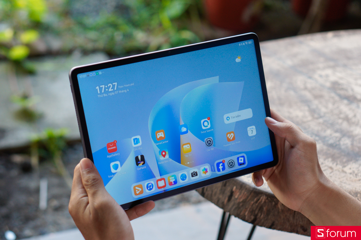 Huawei MatePad 11.5 S hoạt động trơn tru dưới nền tảng hệ điều hành HarmonyOS 4.2