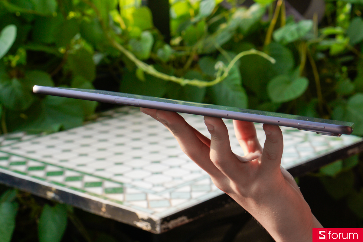 Cạnh phải của Huawei MatePad 11.5 S