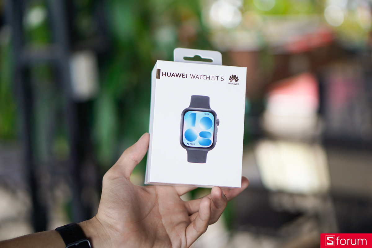 Huawei Watch Fit 5 vẫn được thiết kế và đóng gói theo xu hướng tối giản, hiện đại
