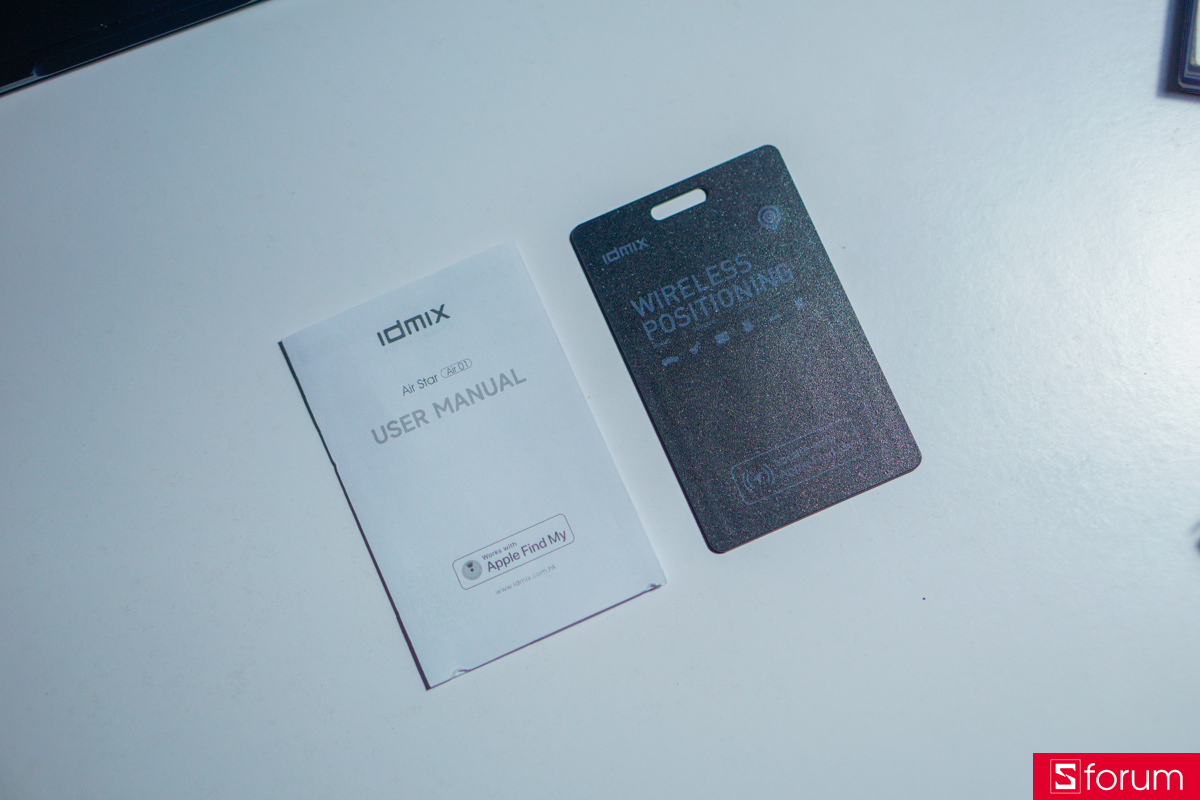 Bên trong IDMIX Air Star cũng không có quá nhiều phụ kiện đặc biệt bên ngoài một tờ giấy hướng dẫn sử dụng nhanh và sản phẩm.