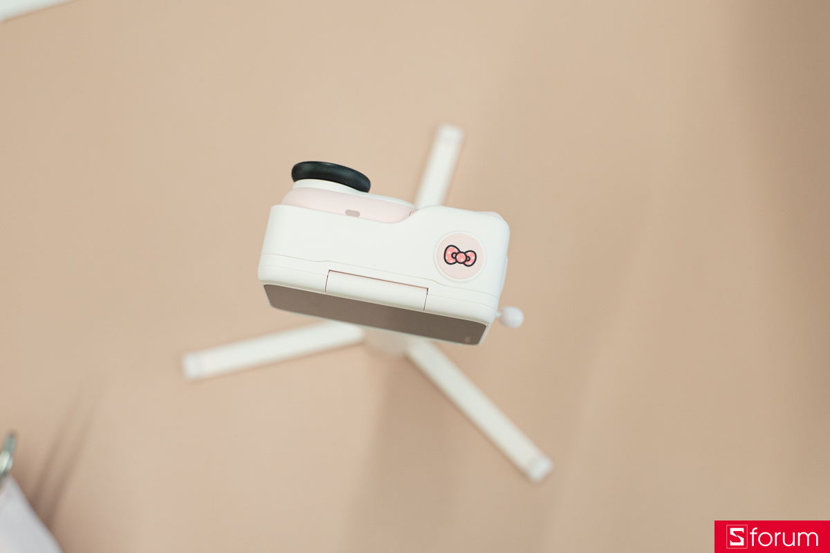 Thiết kế và ngoại hình của Insta360 Go Ultra phiên bản Hello Kitty