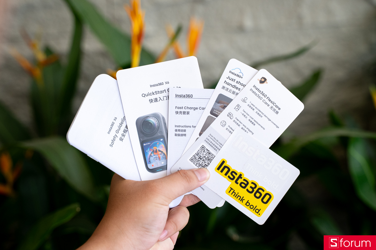 Mở hộp và phụ kiện của Insta360 X6